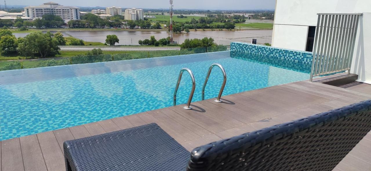 Condo 2-10 Imperio Professional Suite אלור סטאר מראה חיצוני תמונה